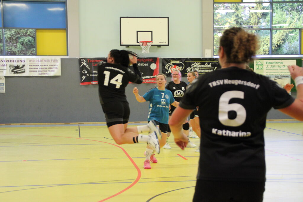 Verbandsliga Ost Frauen TBSV Neugersdorf 1. – SSV Heidenau 26:42 (9:23 ...